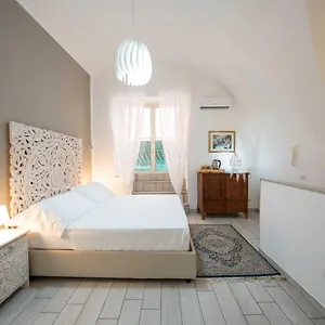 https://casa-estia-by-dimorra.hotels-amalfi.com